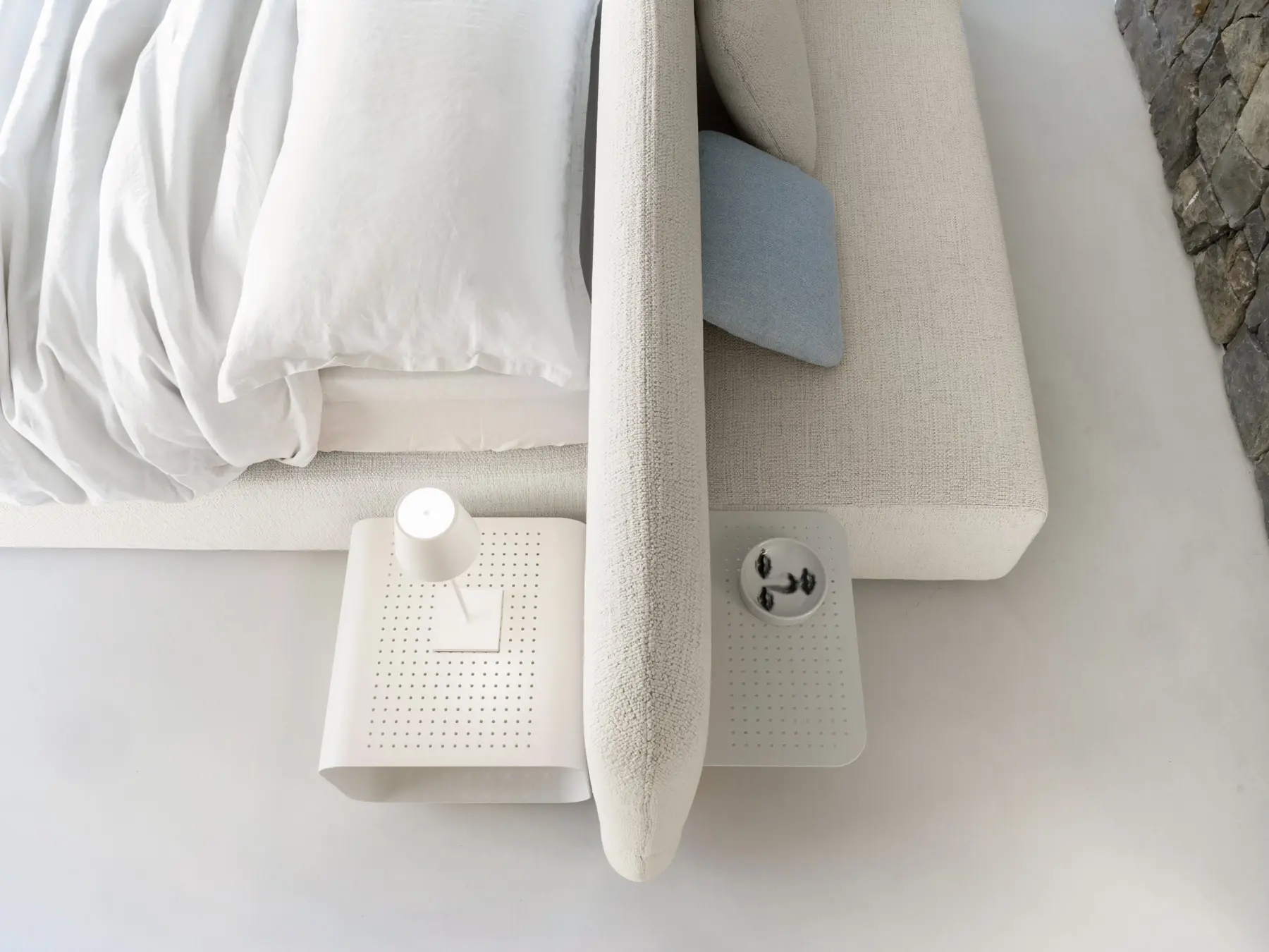 camp_white_ambient_top